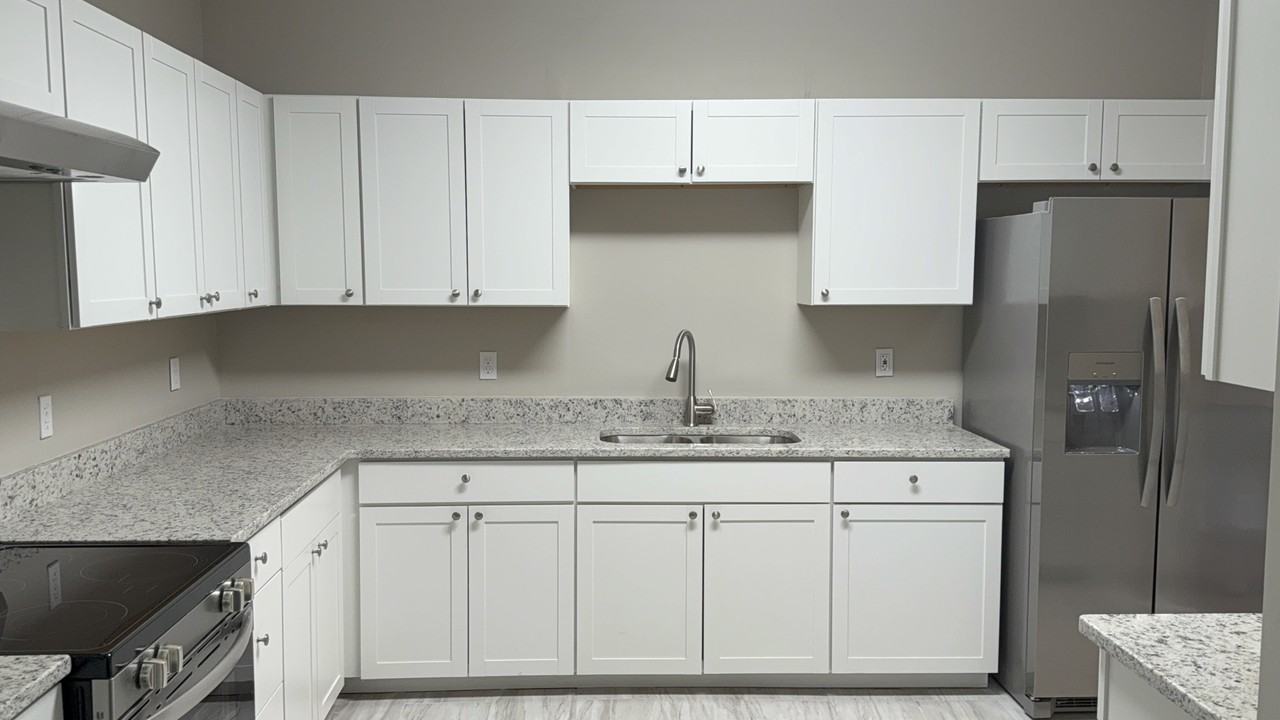 1332 29th Street #14 - Photo 5 of 8