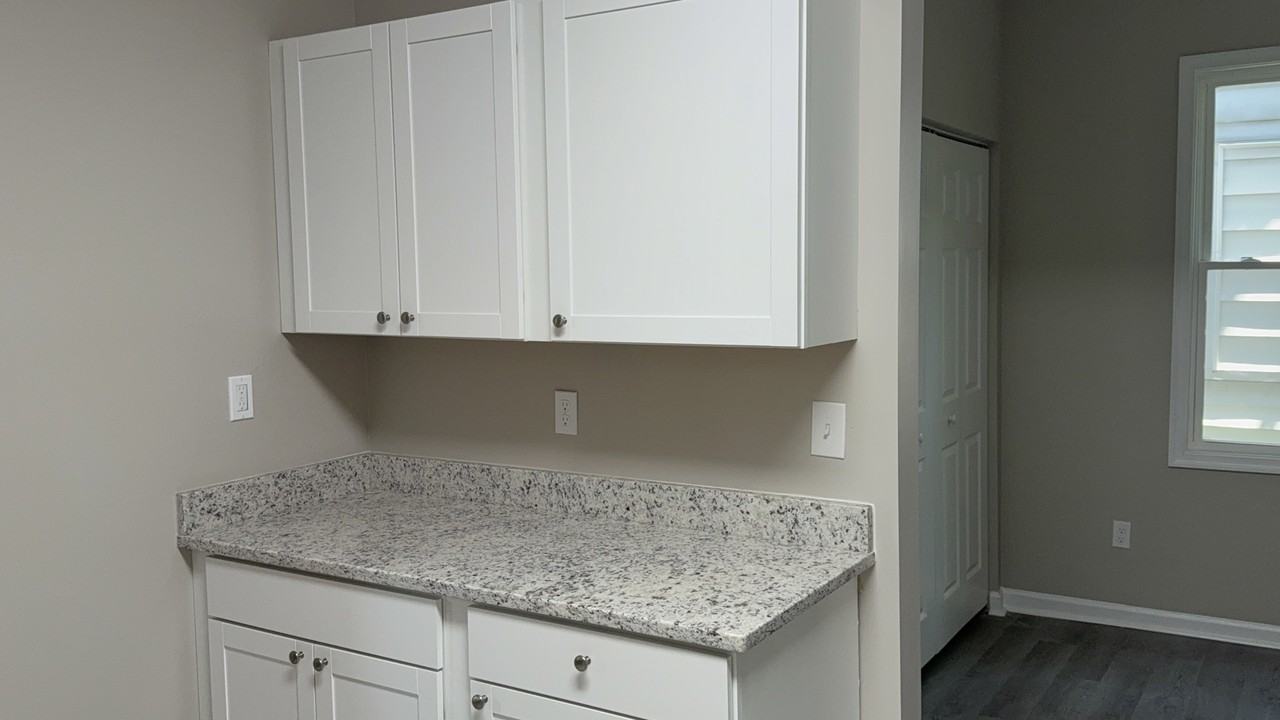 1332 29th Street #14 - Photo 6 of 8