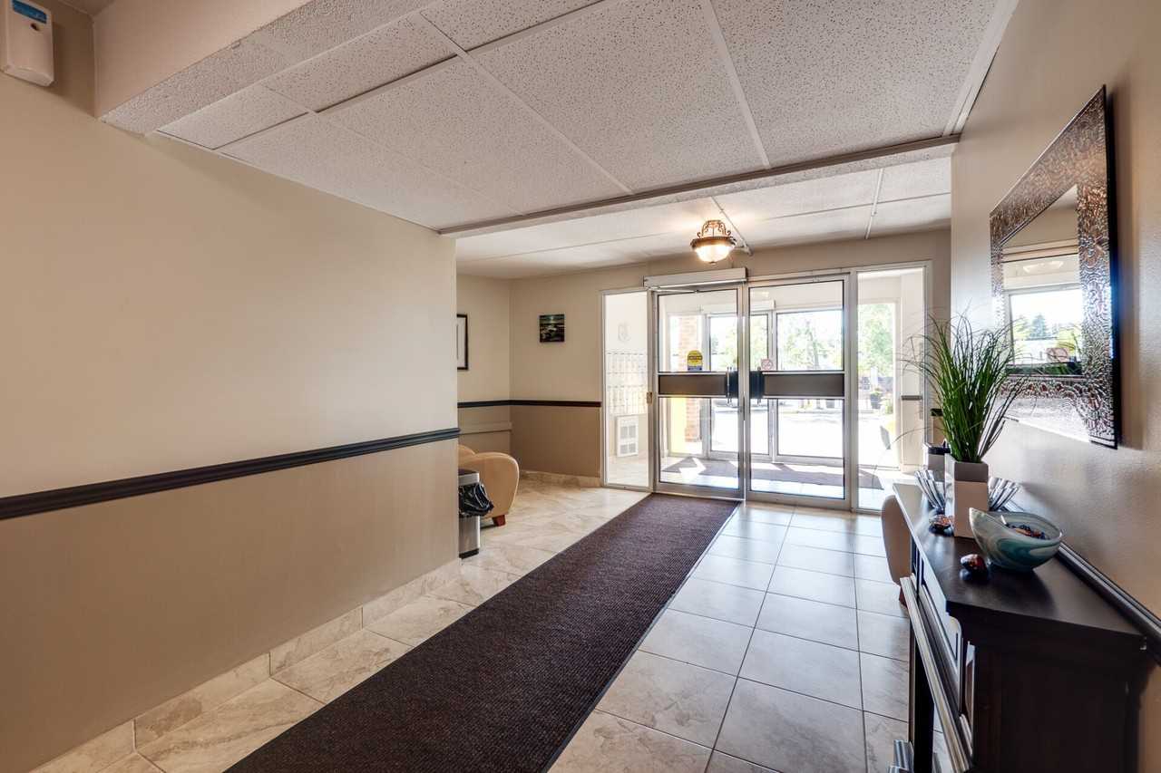 641 Cedar Street North #403 - Photo 4 of 16