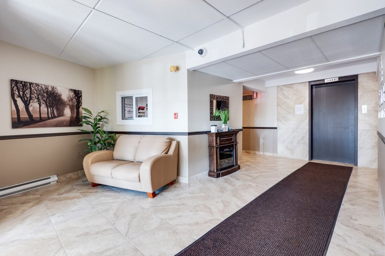 641 Cedar Street North #403 - Photo 5 of 16