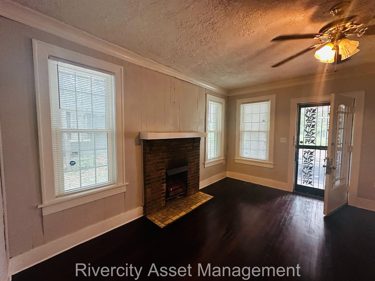 2093 Lamar Avenue #1 - Photo 4 of 25