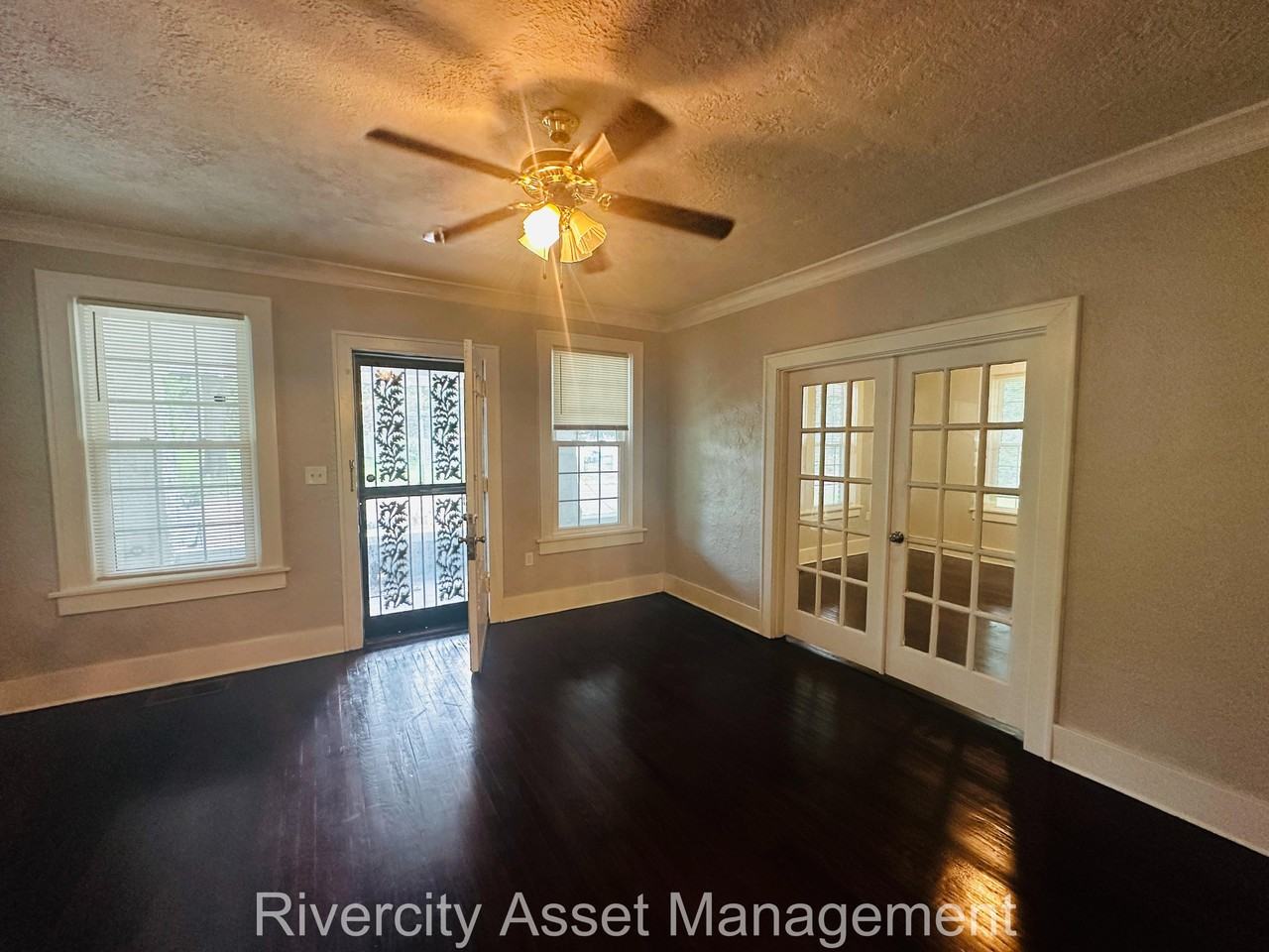 2093 Lamar Avenue #1 - Photo 5 of 25