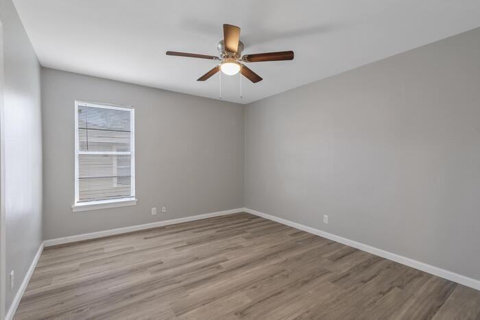 3 Pershing Dr #B - Photo 3 of 12