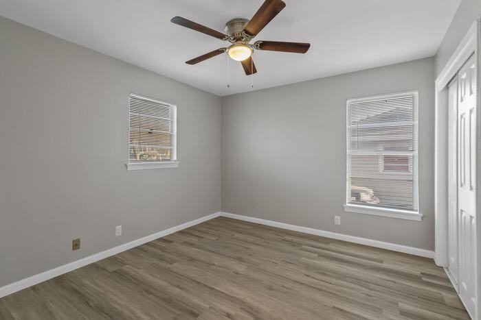 3 Pershing Dr #B - Photo 4 of 12