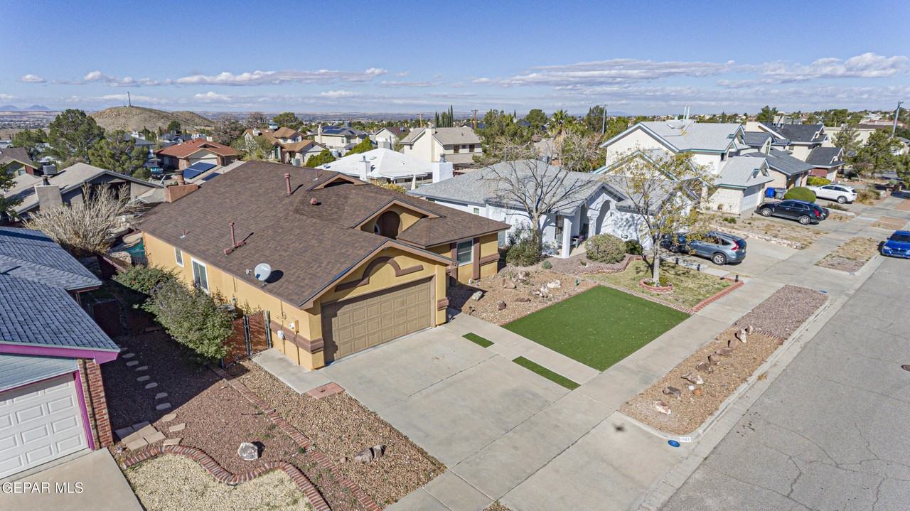 1123 Night Hawk Drive - Photo 3 of 40