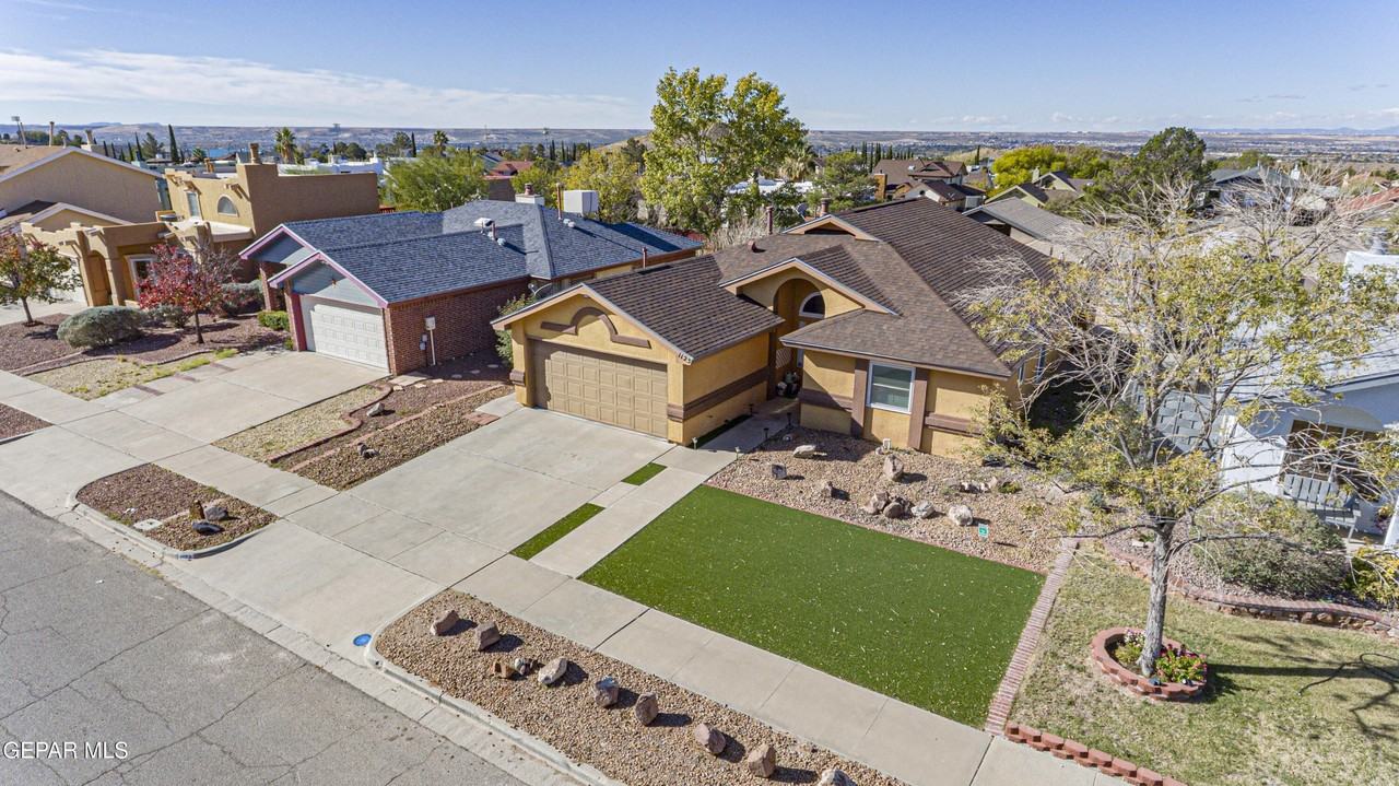 1123 Night Hawk Drive - Photo 4 of 40