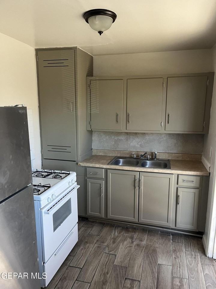 2605 Morehead Ave Apt 7 #7 - Photo 6 of 10