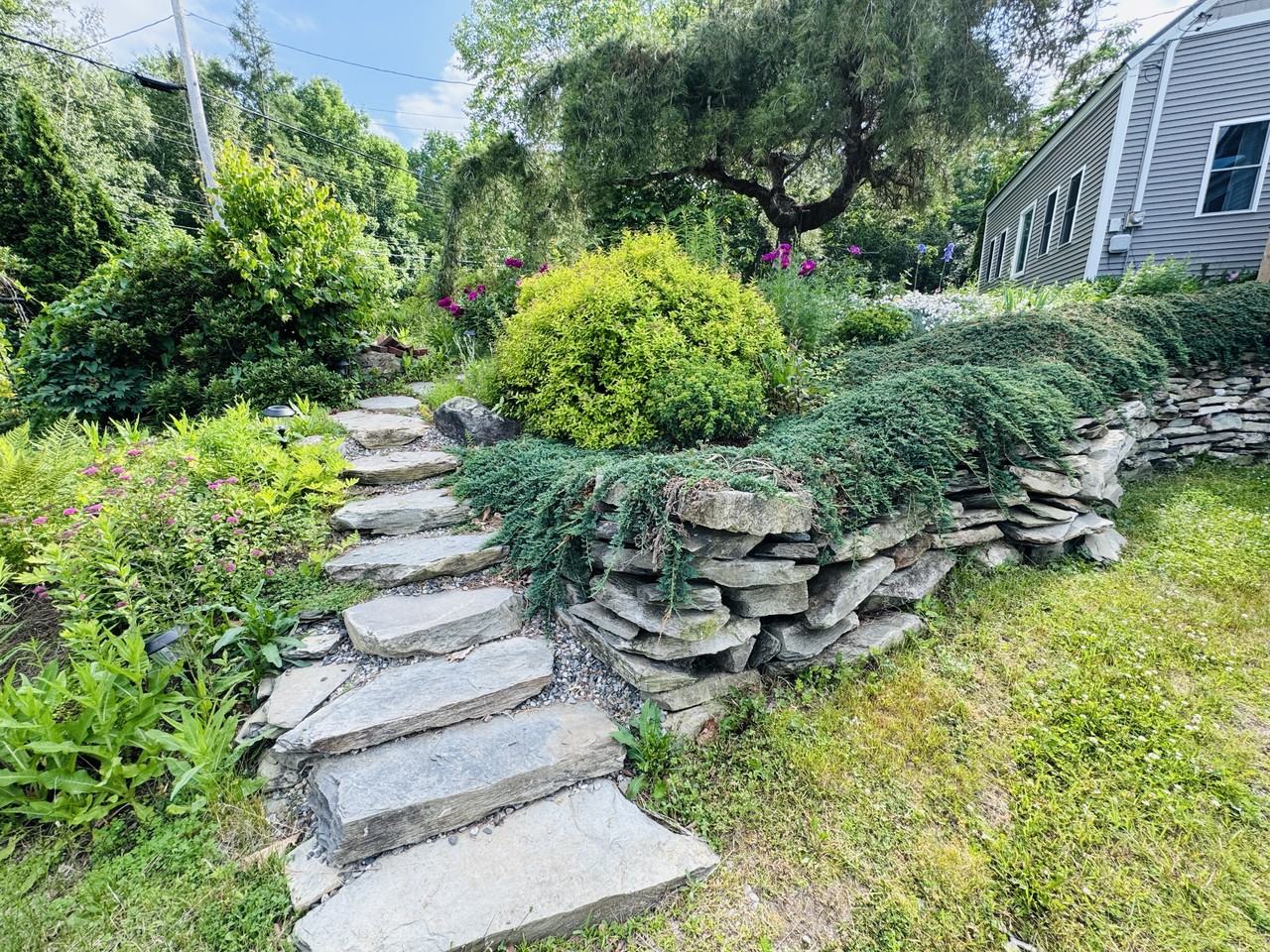 2514 Western Ave #1 - Photo 2 of 33