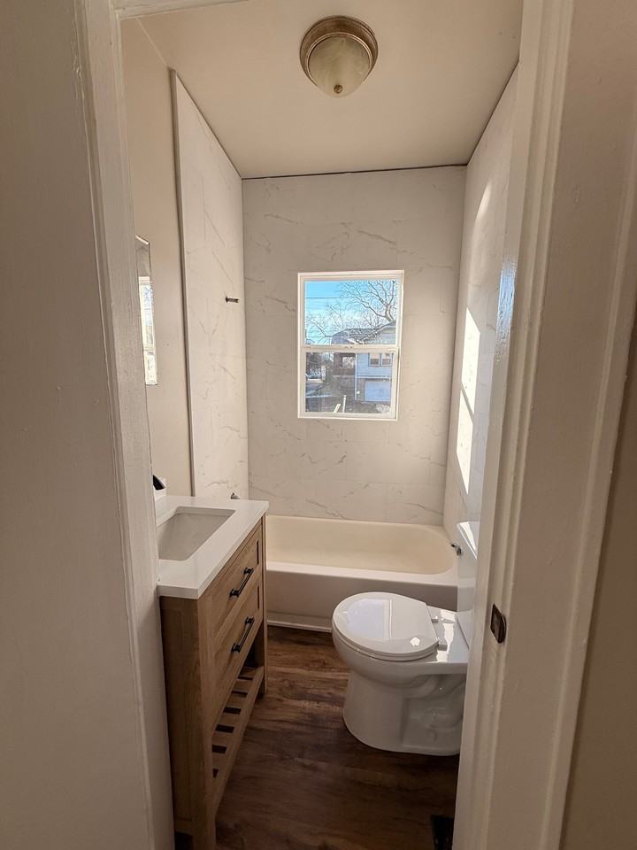 1558 Shelby Street #2 - Photo 7 of 10