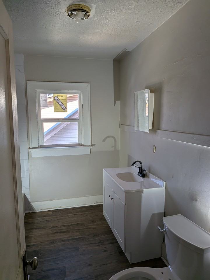 1556 Shelby Street #3 - Photo 6 of 8