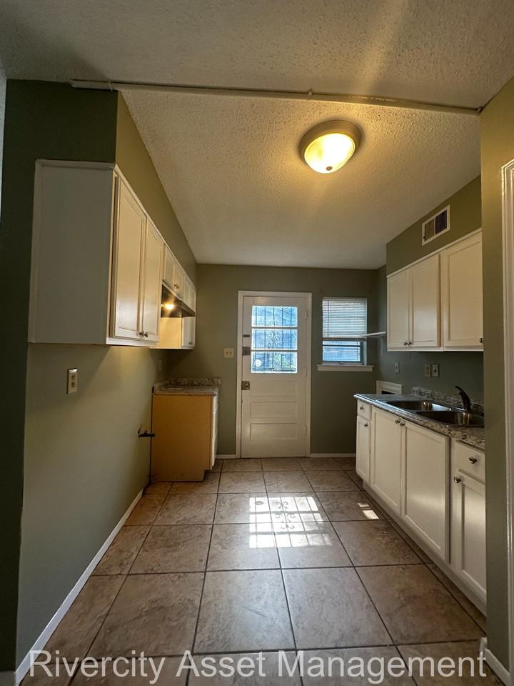 3595 Clayphil Ave #3595 - Photo 4 of 9