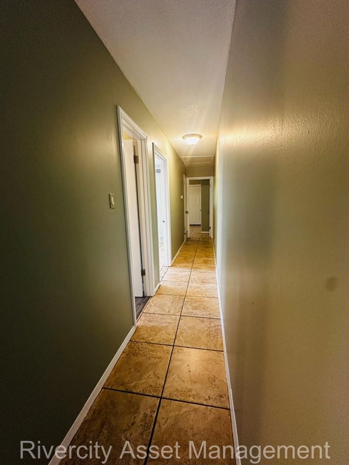 3595 Clayphil Ave #3595 - Photo 6 of 9