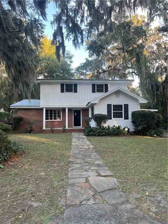 1226 Magnolia Ave - Photo 3 of 23