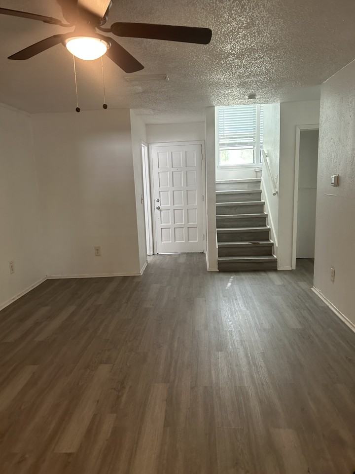 4816 Rollingwood Court #1 - Photo 4 of 17