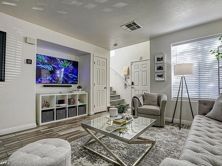6080 Saint Petersburg Dr #1 - Photo 3 of 10