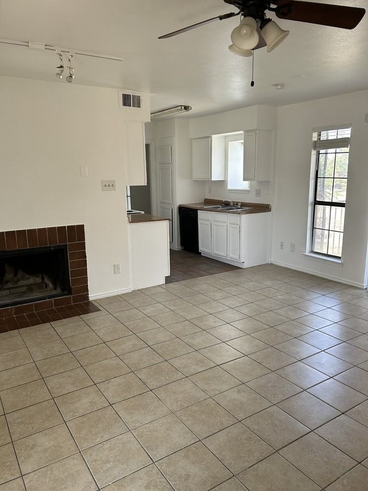 5801 Lake Hubbard Parkway #104