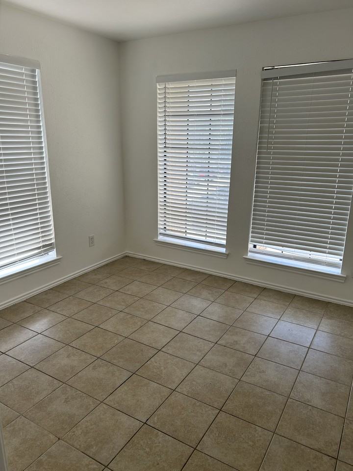 5801 Lake Hubbard Parkway #104 - Photo 3 of 4