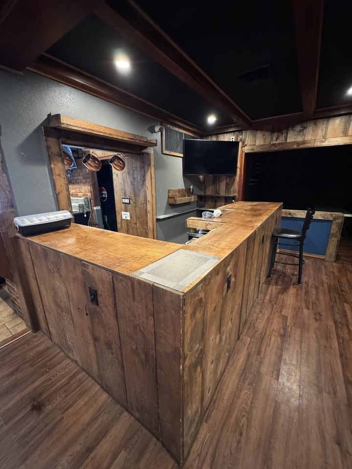 301 West Adams Street - Photo 7 of 13