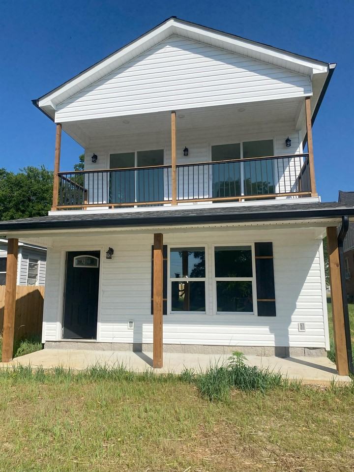 404 Elm Avenue #1 - Photo 4 of 14