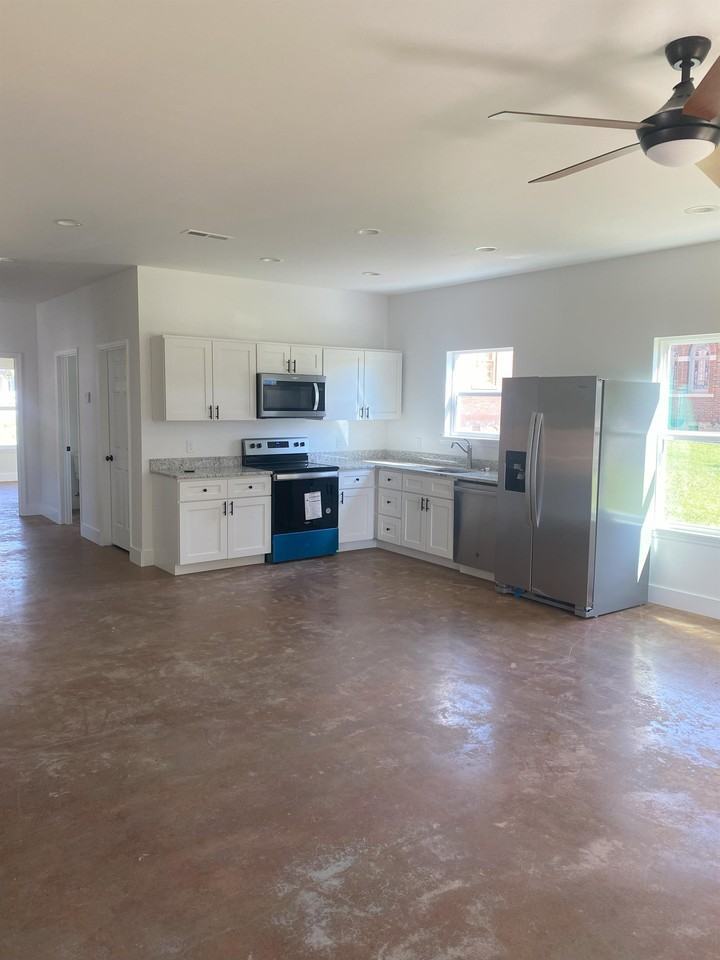 404 Elm Avenue #1 - Photo 6 of 14