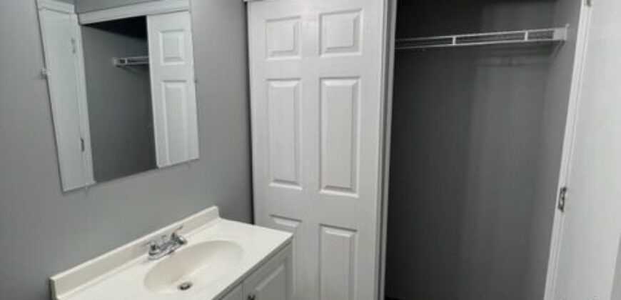 401 401 Smith StreetC5 #C5 - Photo 4 of 12