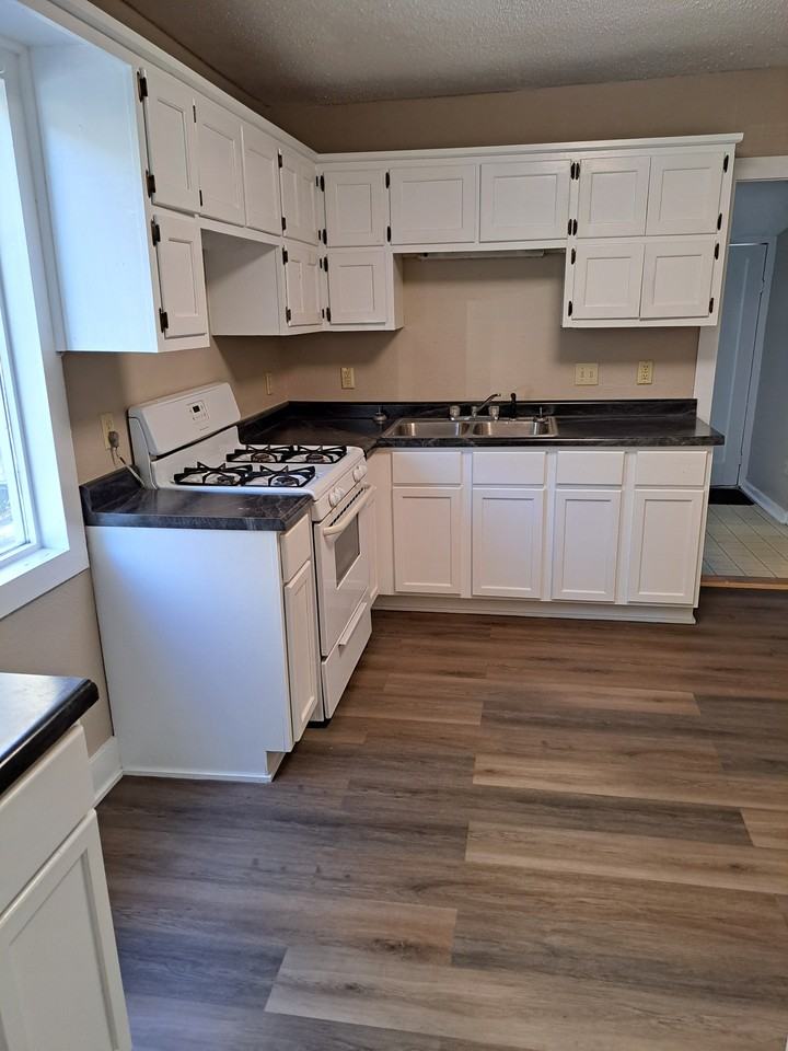 22 1st Street - Photo 5 of 11