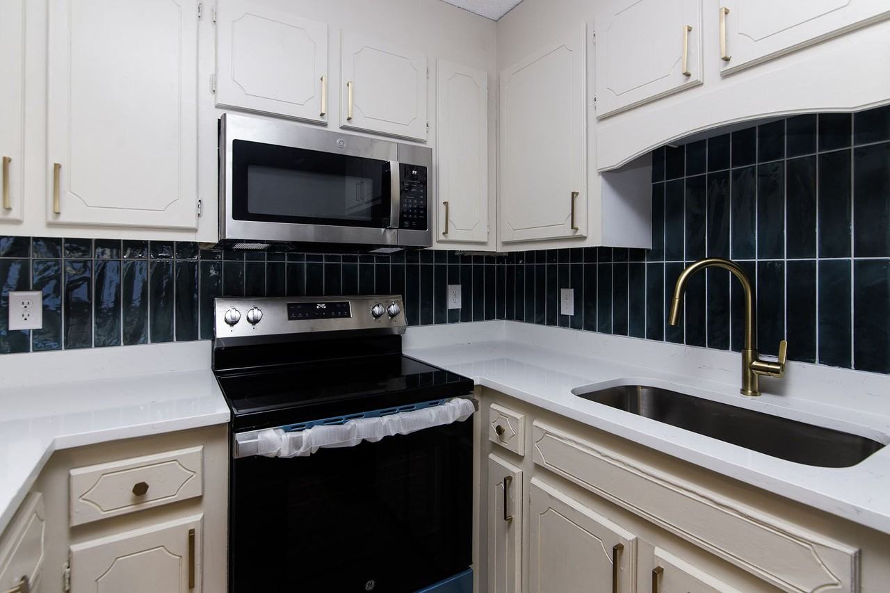 1313 North Main Street #1 - Photo 2 of 11