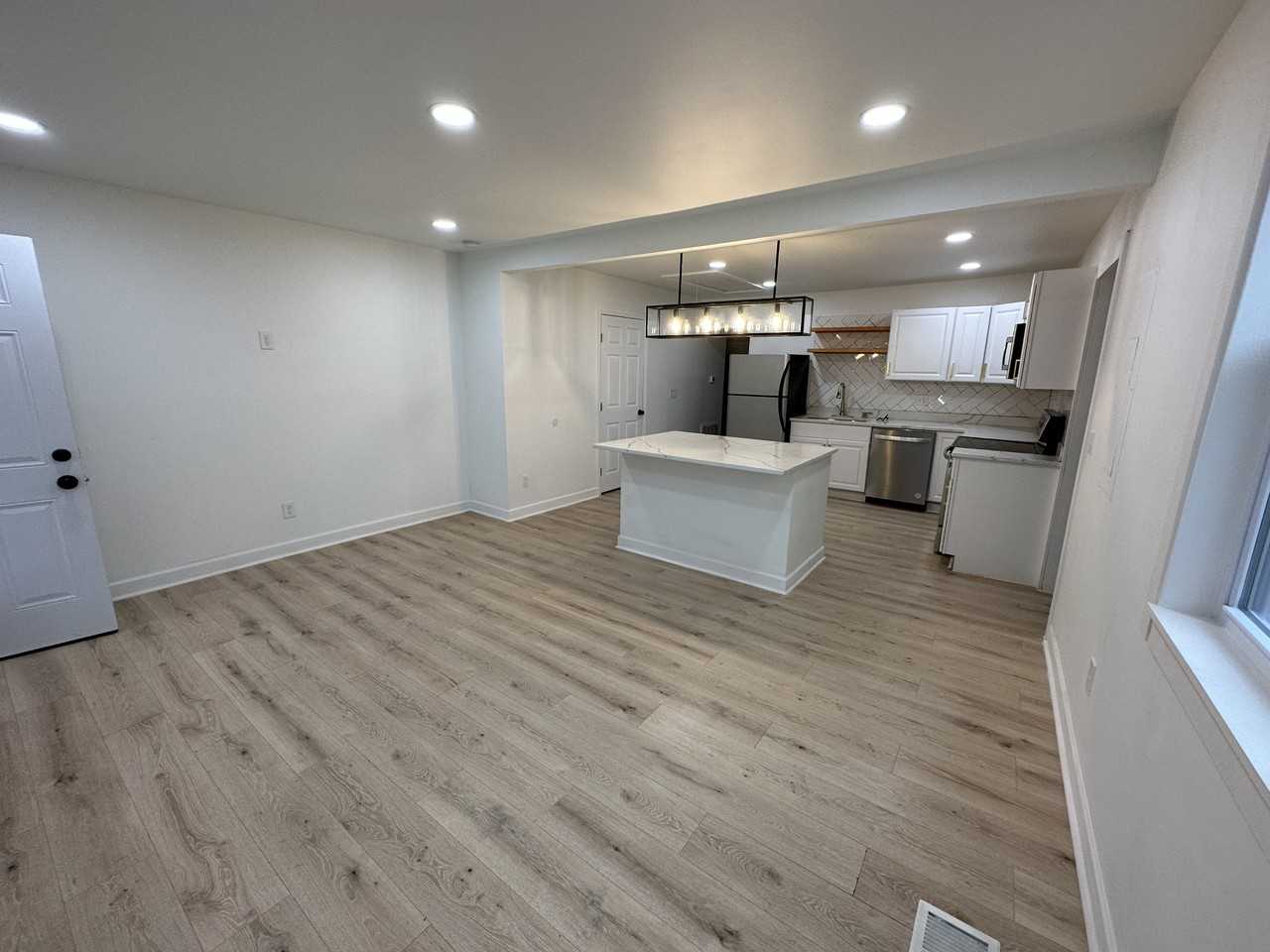 519 Elgin Street #1 - Photo 4 of 20