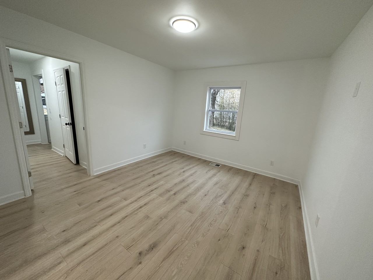 519 Elgin Street #1 - Photo 5 of 20