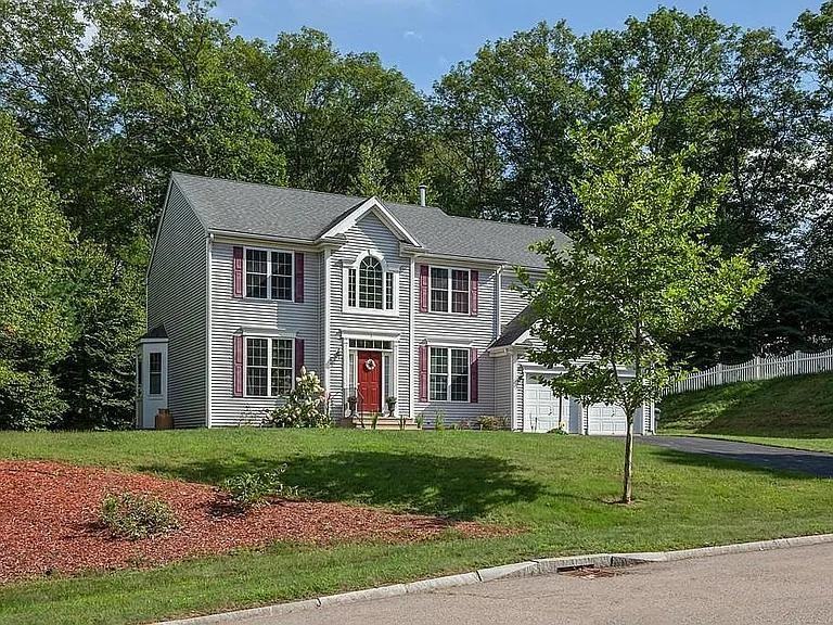 3 Lilac Lane #1 - Photo 2 of 20