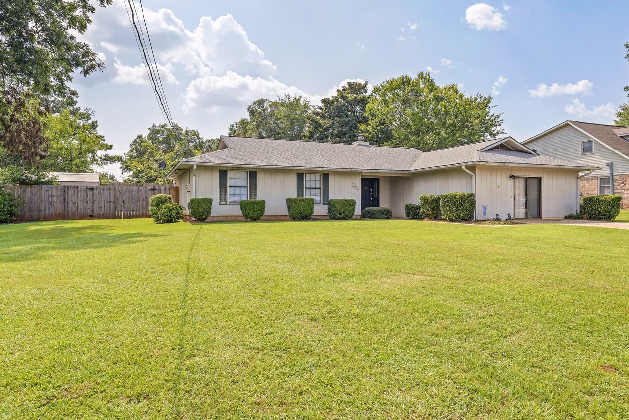 304 Melborne Drive #1 - Photo 3 of 30