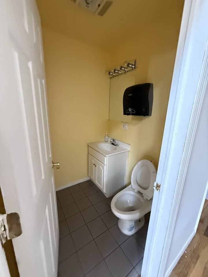 315 315 Forest street jersey city---Church Commercial Space - Photo 4 of 11