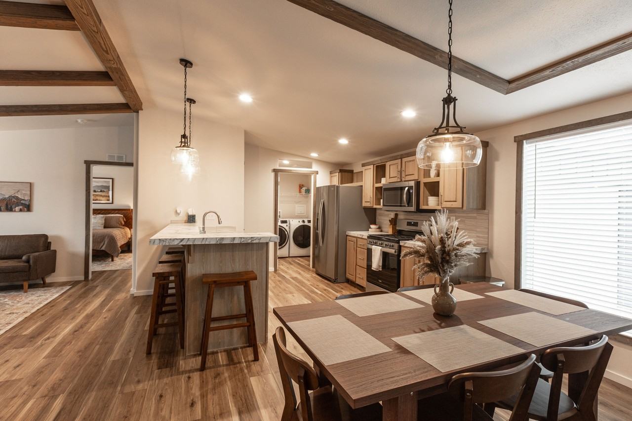 188 Walleye Rd - Photo 3 of 34