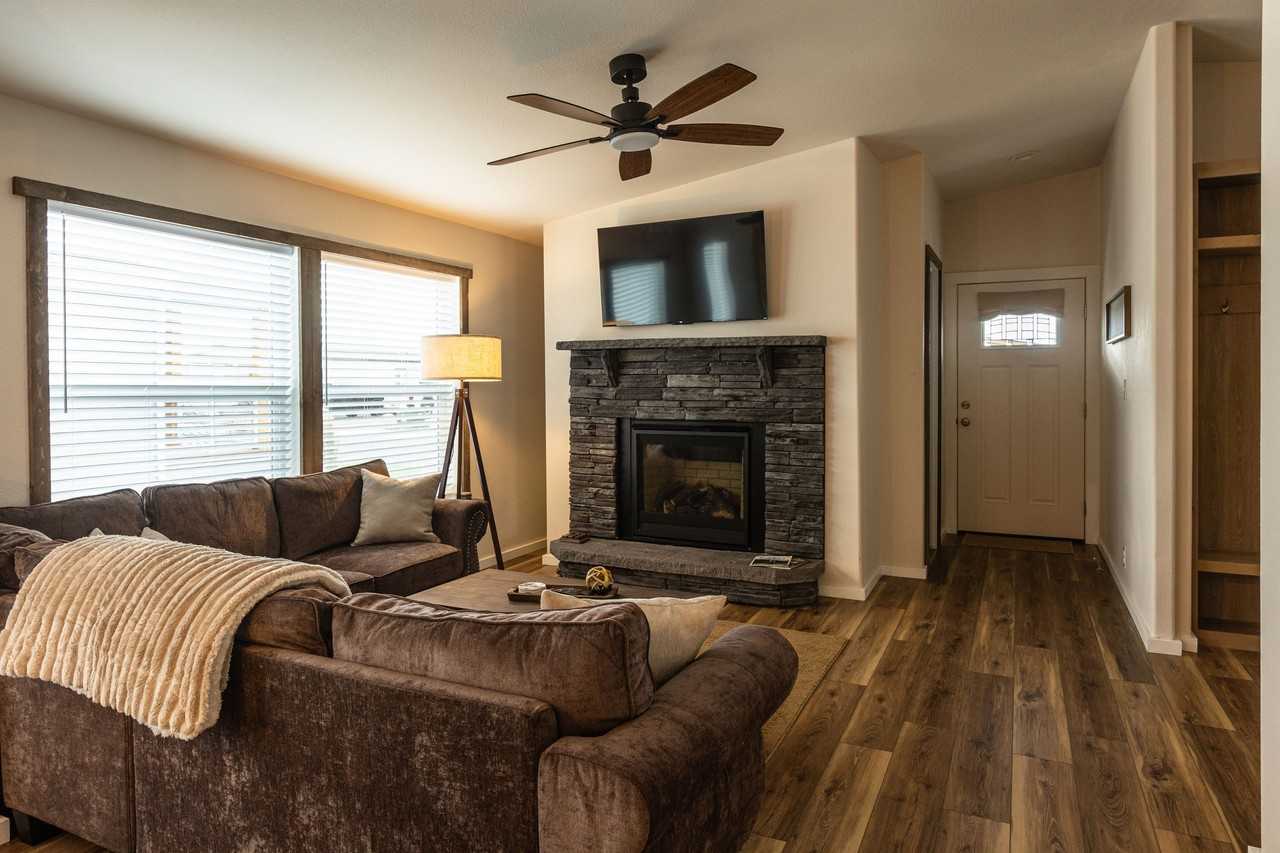 188 Walleye Rd - Photo 5 of 34