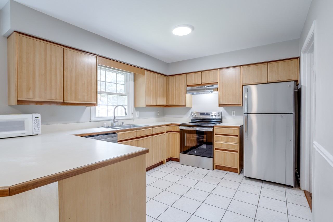 4685 Forestdale Drive #1 - Photo 4 of 32