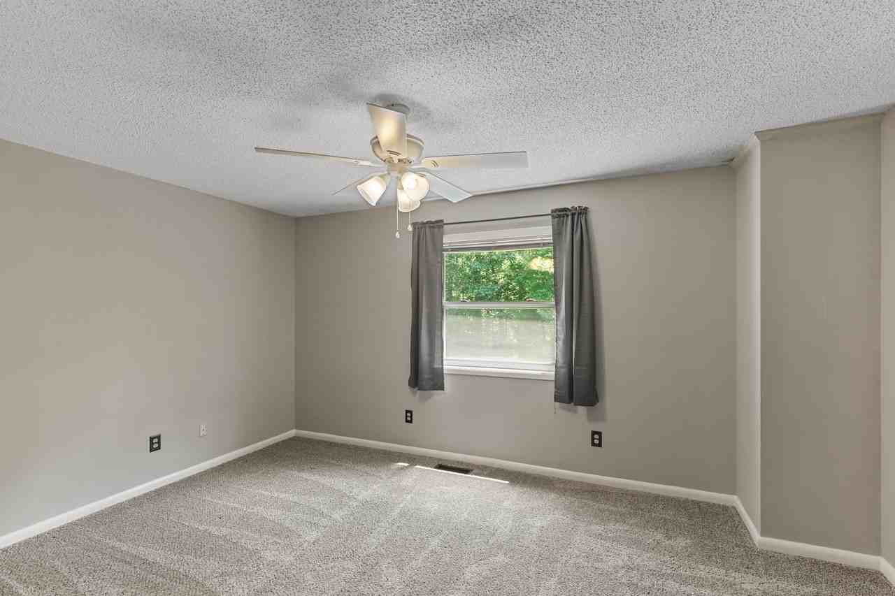 115 Candlebrook Dr #1 - Photo 3 of 23