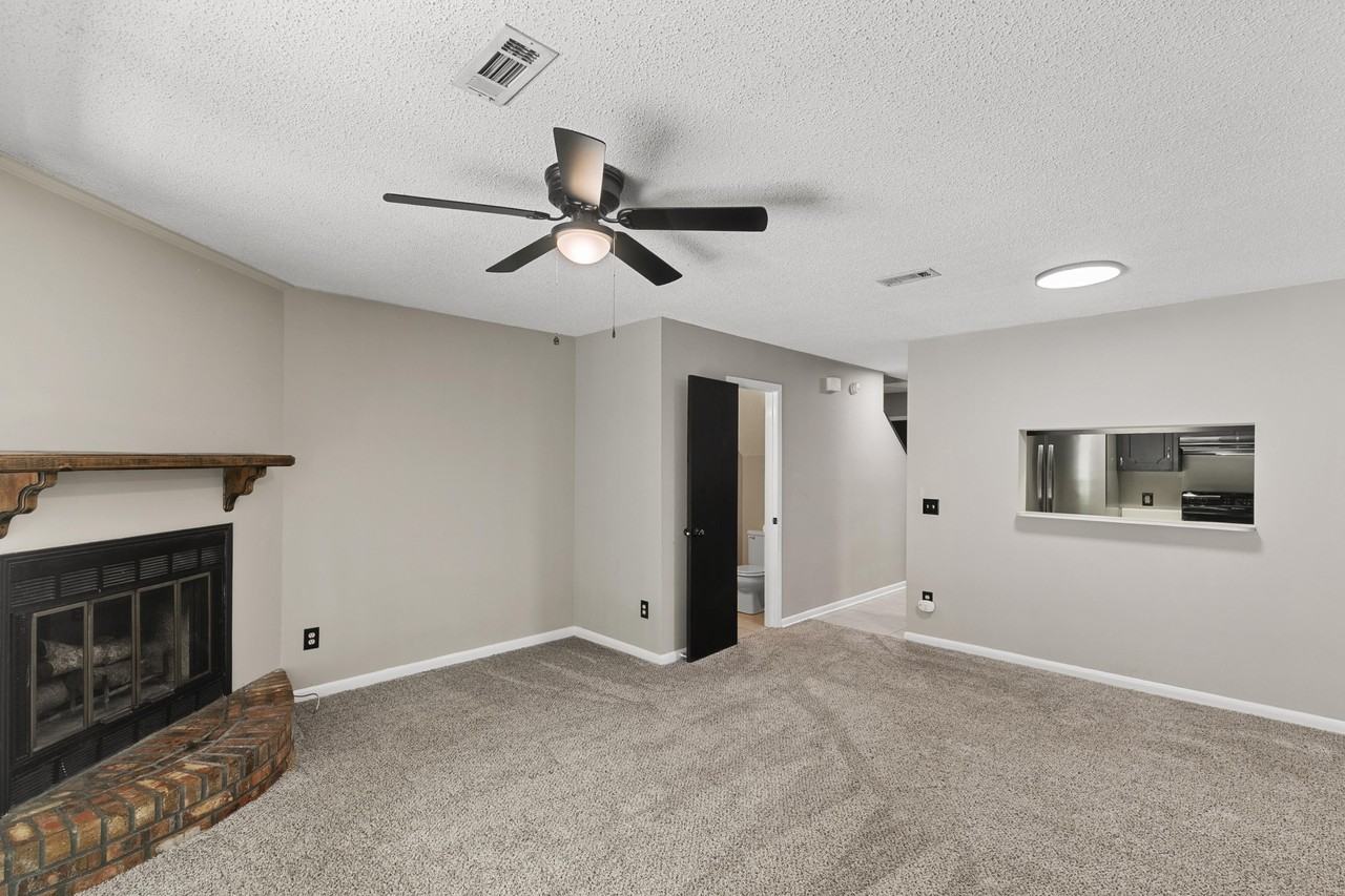 115 Candlebrook Dr #1 - Photo 4 of 23