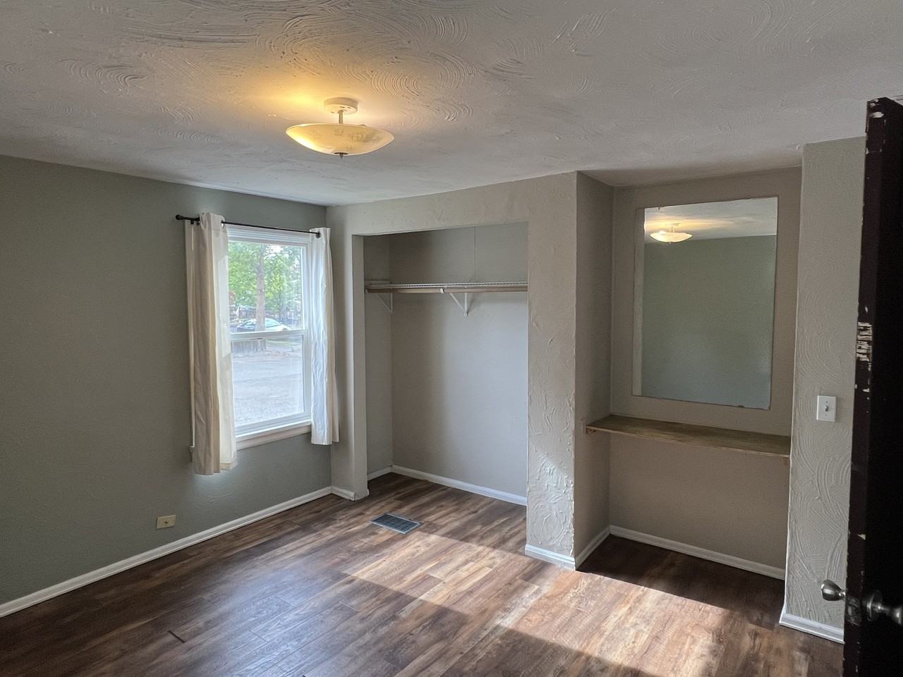 347 Hill Avenue #1 - Photo 5 of 20