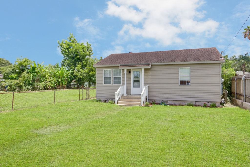 710 Derbigny Street #NA - Photo 2 of 22