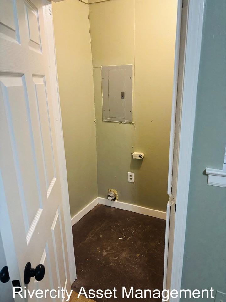 3593 Clayphil Ave #3593 - Photo 4 of 10