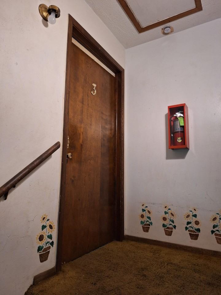 2202 N 13th St #3 - Photo 3 of 15