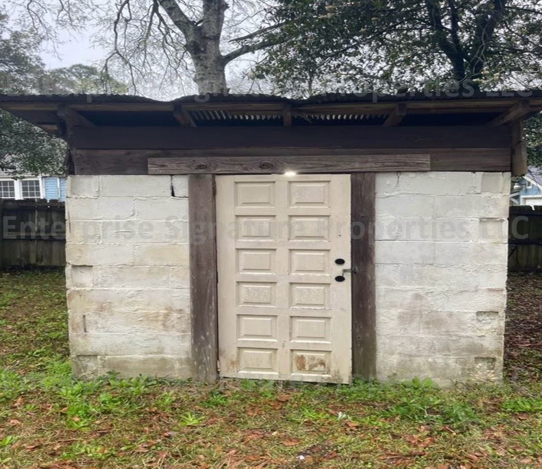 711 Westmead Street #1 - Photo 2 of 6