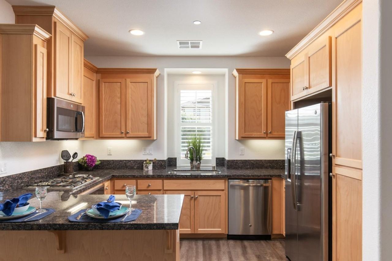 217 9th Street - Photo 6 of 15