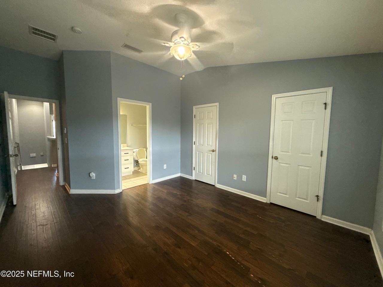 6162 High Tide Boulevard - Photo 6 of 14