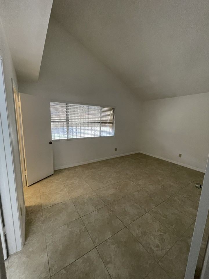 6316 North 47th Avenue #1 - Photo 4 of 11