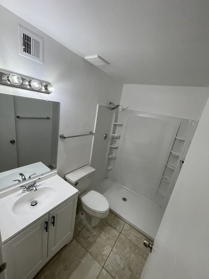 6316 North 47th Avenue #1 - Photo 5 of 11