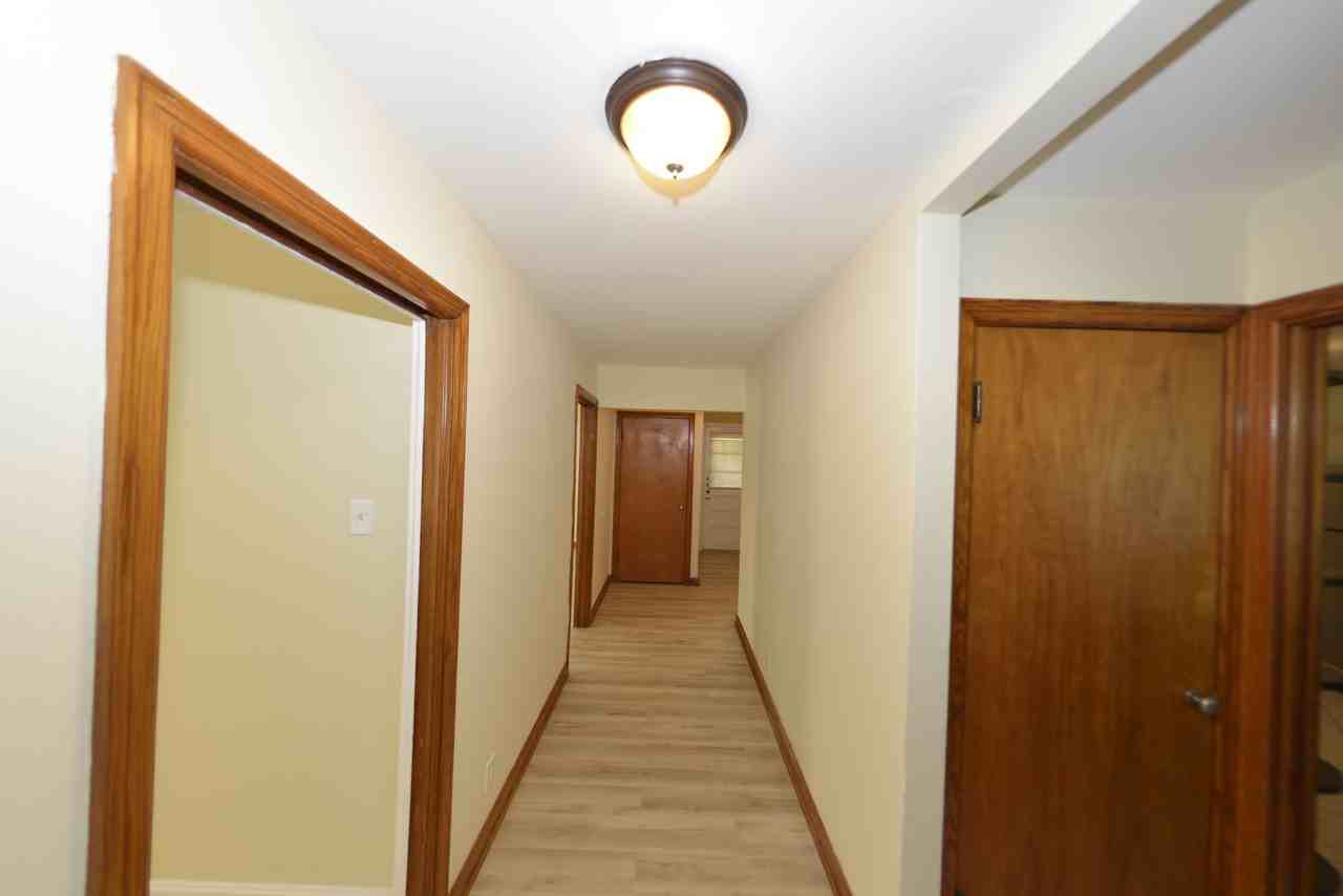 1005 Hawthorn Avenue #1 - Photo 4 of 33