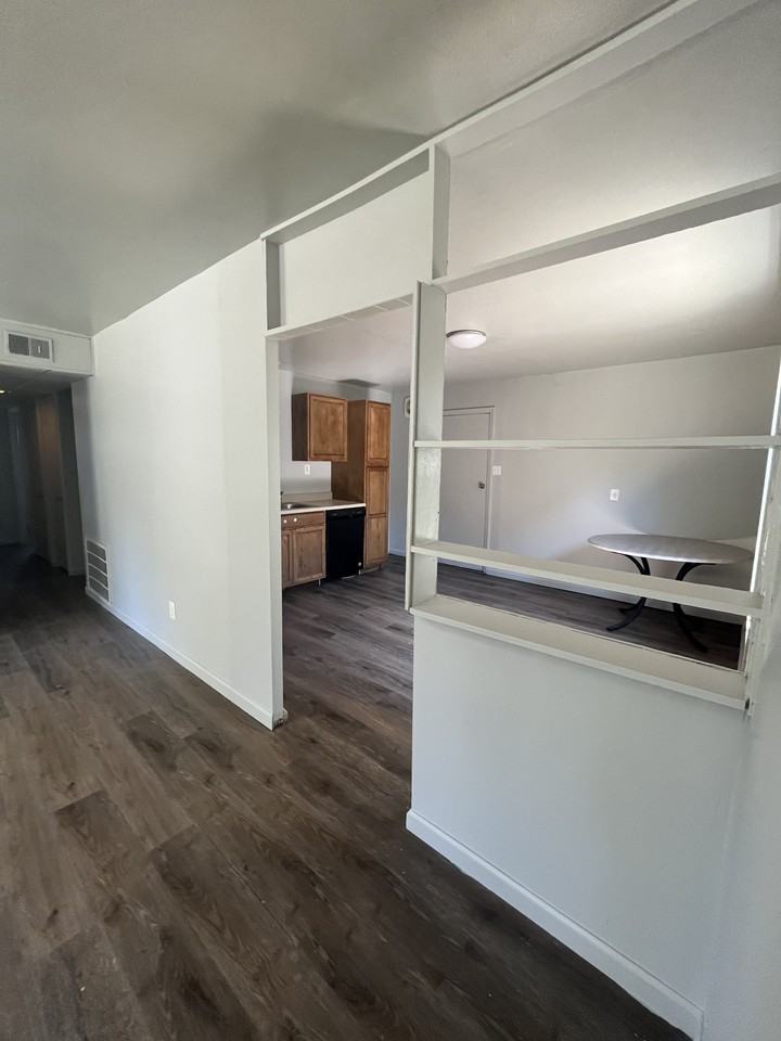 526 Saint Leo Dr #1 - Photo 3 of 10