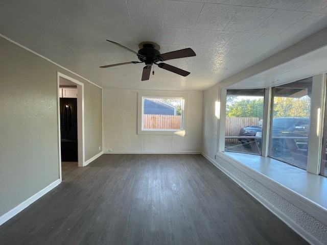 2527 Riverside Dr #1 - Photo 2 of 25