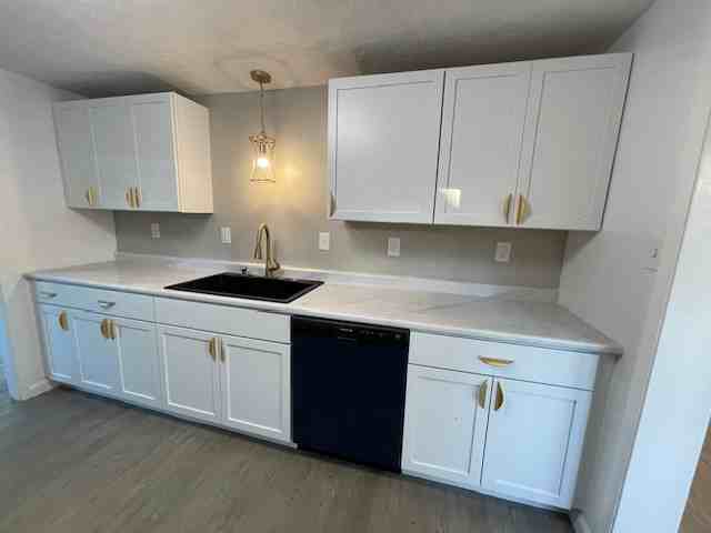 2527 Riverside Dr #1 - Photo 5 of 25